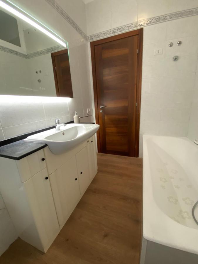 Aquamarine Apartment 卡斯特拉玛雷帝斯达比亚 外观 照片